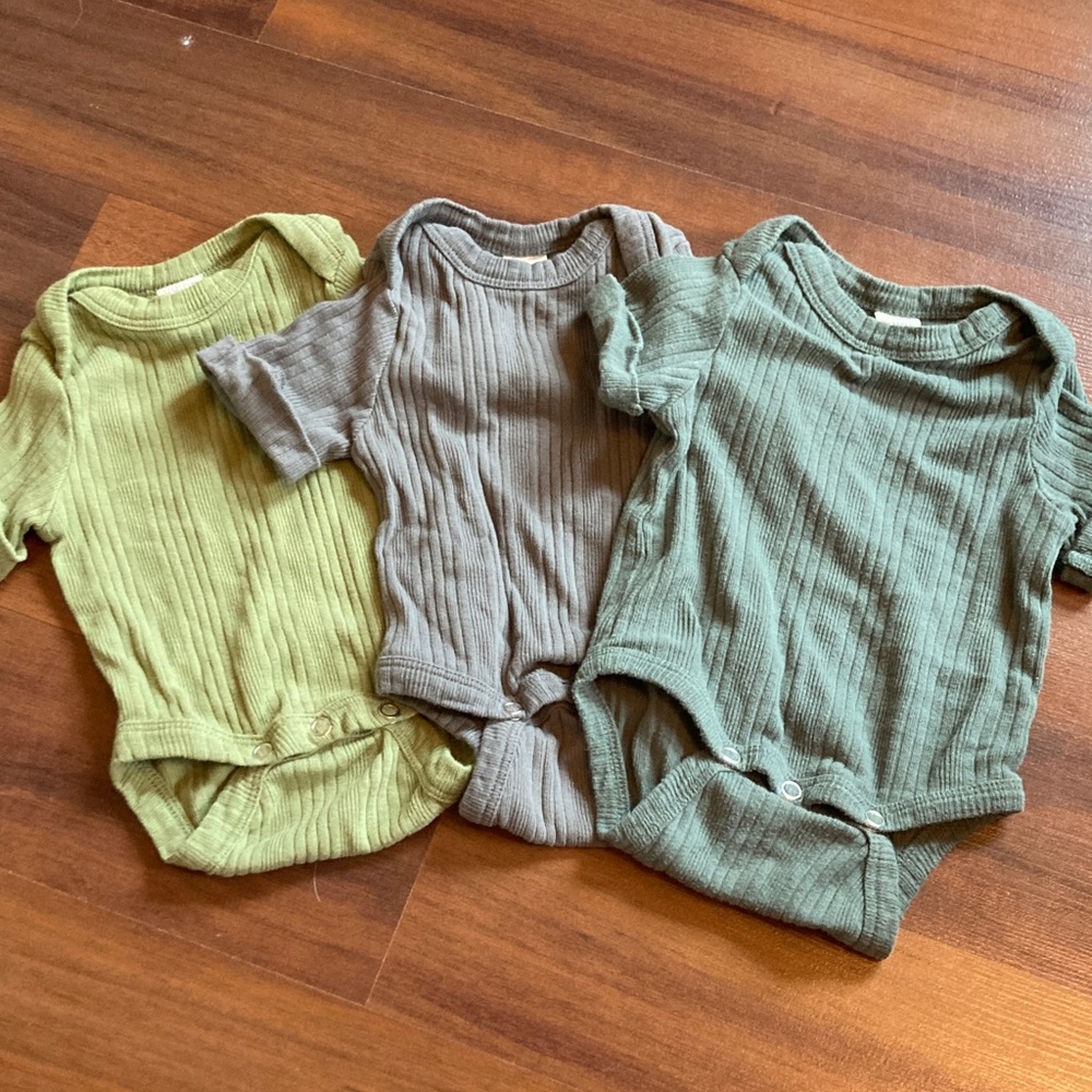 Kate Quinn Organic Onesie Bundle